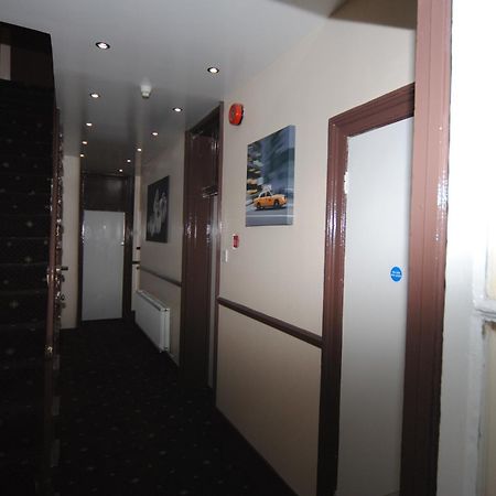 Tony'S House Hotel London Exterior photo