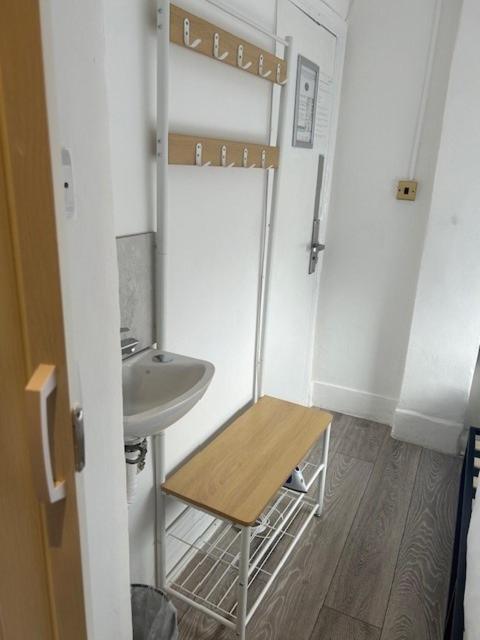 Tony'S House Hotel London Room photo